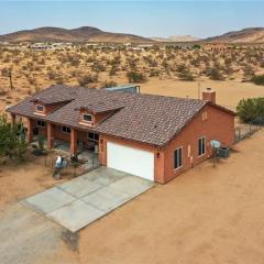NEW Desert Dream Hot Tub, Yoga, Ping Pong, Fire Pit