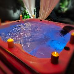 Love Room " Villa Donuts" , Spa, Jacuzzi, Sauna, 2 Bedrooms