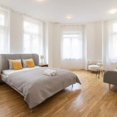 Central Cozy 4BEDRM Apartment by True Estate
