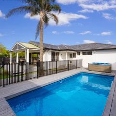 Marco Polo in Blairgowrie with Heated Pool and Spa