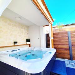 Tonina - private jacuzzi, free parking, terrace
