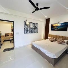 Cozyआश्रय 1BHK with peaceful balcony