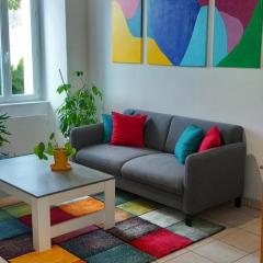 APT Iere ETAGE PARKING PRIVE AVEC GARAGE MOTO VELO