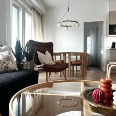 Uutuutta hohtava tyylikäs kolmio lähellä keskustaa