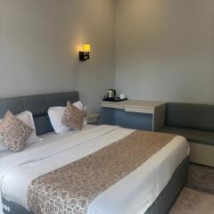 The Aura by Backpackers Stop