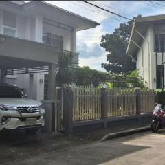 Spacious Entire House with shared Fitness Room and Shared Indoor Pool in club