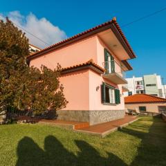 GuestReady - Sea-View Retreat in Madeira