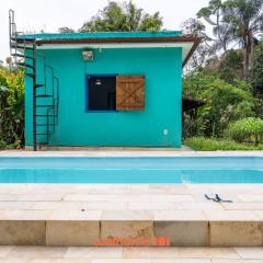 Kitnet em Aldeia Velha com piscina e churrasqueira