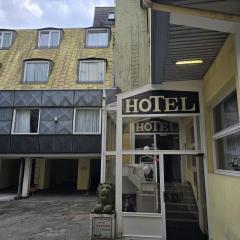 Yeti Hotel