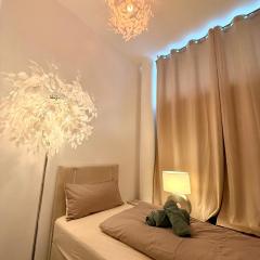 City Apartment am Rhein - Kapitol-Viertel - Kölner Dom & Hauptbahnhof - Modern Komfort - Perfekte Lage
