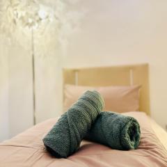 City Apartment am Rhein - Kapitol-Viertel - Kölner Dom & Hauptbahnhof - Modern Komfort - Perfekte Lage
