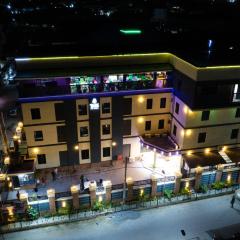 TONELZ HOTEL AND Suites