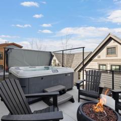 Luxe Park City Retreat Ski-in Ski-out plus Hot Tub