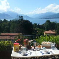 L'attico Con Terrazza Vista Lago