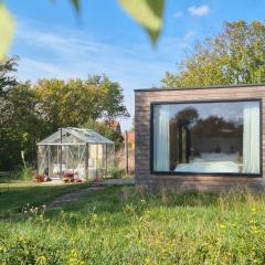 New! Tiny House Lantliv Oostkapelle, met weidezicht