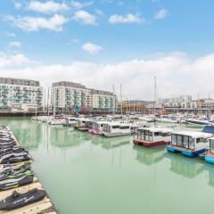 On the Water with Free Parking - By My Getaways