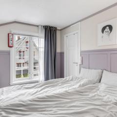 Arctic hilltop lodge - Room 1