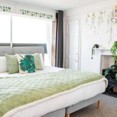 Jungle Vibes 1 Bed Beauty With Parking