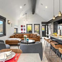KBM Resorts Luxury Pri Home Walk to Town Lift; Park City Mountain Resort Pri Hot tub Two main suites PEA-1114