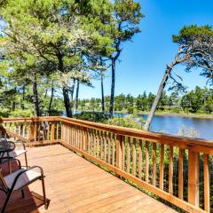 Quiet Lakefront Retreat Less Than 2 Mi to Heceta Beach!