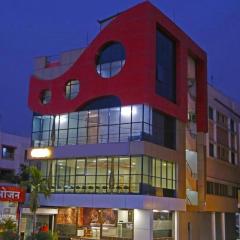 Lumora Inn Supreme Hotel