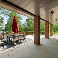 Lake Barkley Retreat - Newly Renovated - 5 BR