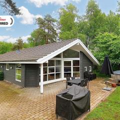 10 person holiday home in Væggerløse