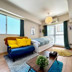 駅徒歩4分 新宿駅7分 バンクシーアートのスタイリッシュルーム