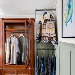 Arctic hilltop lodge - Room 2