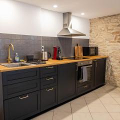 La Maison au Deux Visages