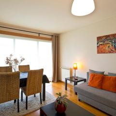 Modern and quiet T1 with private Garage