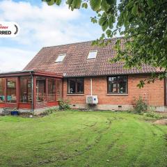 10 person holiday home in Spøttrup