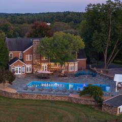 Mountain Mama Ranch - Luxury farmhouse on 200 acres with mountain views, 20mins to Shenandoah, 90mins from DC