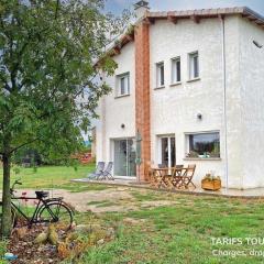 Gîte de charme pour 5 pers. avec terrasse privative dans la Loire - FR-1-496-375