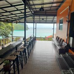 The view Hostel