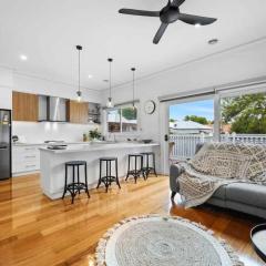 Stylish Soldiers Hill Retreat