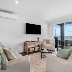 Mornington Esplanade Beachfront & Spa by RSS