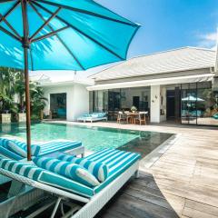 Modern 3BR Villa, 200m to Canggu Beach Bliss