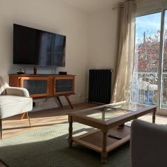 Duplex entre Gare et Plage -terrasse- centre ville