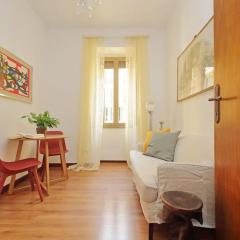 Warm, cozy apartment near the Colosseum