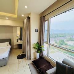 High-Rise Studio in Elysium Opp Centaurus