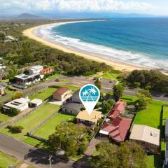 Spacious 4-Bed Pet Friendly Home with Detached, Freestanding Studio - Perfect for Families or Groups - Just 50m to Culburra Beach