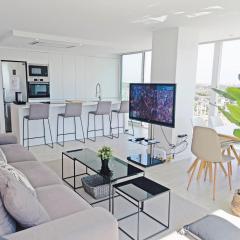 Loft Deluxe, Luminoso, Parking y Piscina - A 100 m del Mar AC