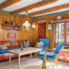 Historic Cabin By The Forest In Årnes