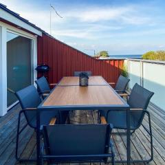 Gorgeous Apartment In Köpingsvik With Wifi