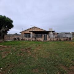 Addo River Den 4