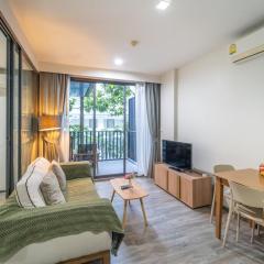 Elegant 1BR Garden-View Condo - The Deck Patong