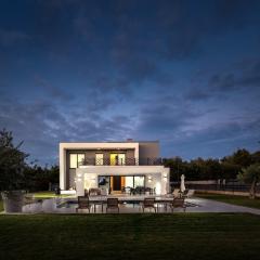 New! Luxury Villa Elara - 50 m2 hetated pool