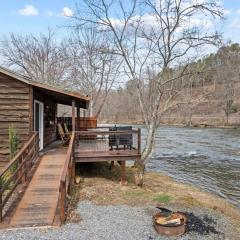 Cast Away - Riverfront Cabin, Mountain Views, Fishing, and Hiking!