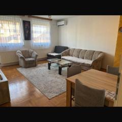 Apartman kod parka